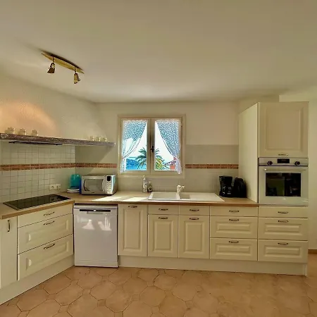 Aurelle Vue Villa *